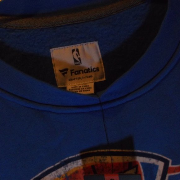 NWT - Women's NBA OKC Thunder Heavyweight Crew Neck Sweatshirt - Small - Picture 7 of 11